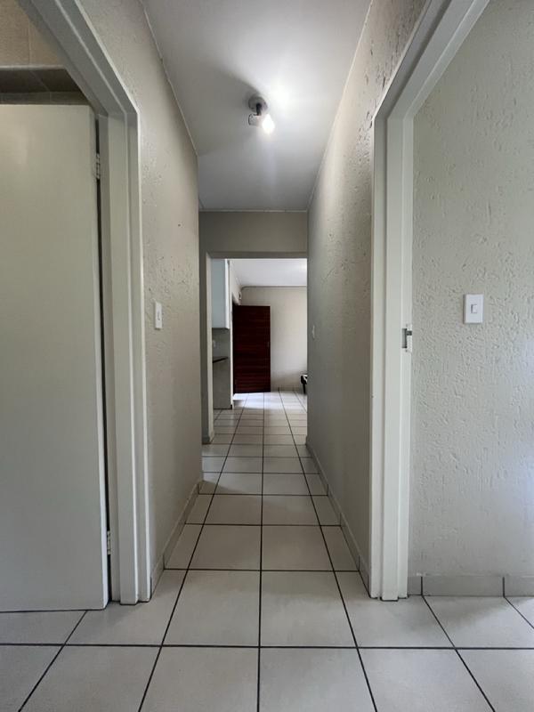 To Let 2 Bedroom Property for Rent in Waterkloof A H Gauteng