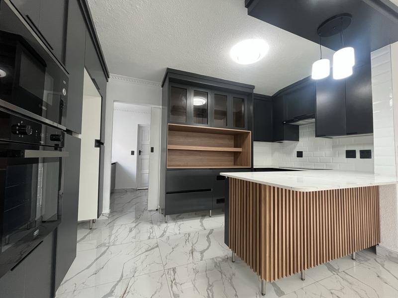 To Let 3 Bedroom Property for Rent in Waterkloof Ridge Gauteng
