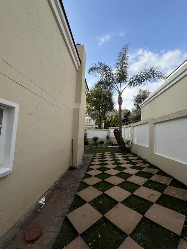 To Let 3 Bedroom Property for Rent in Waterkloof Ridge Gauteng