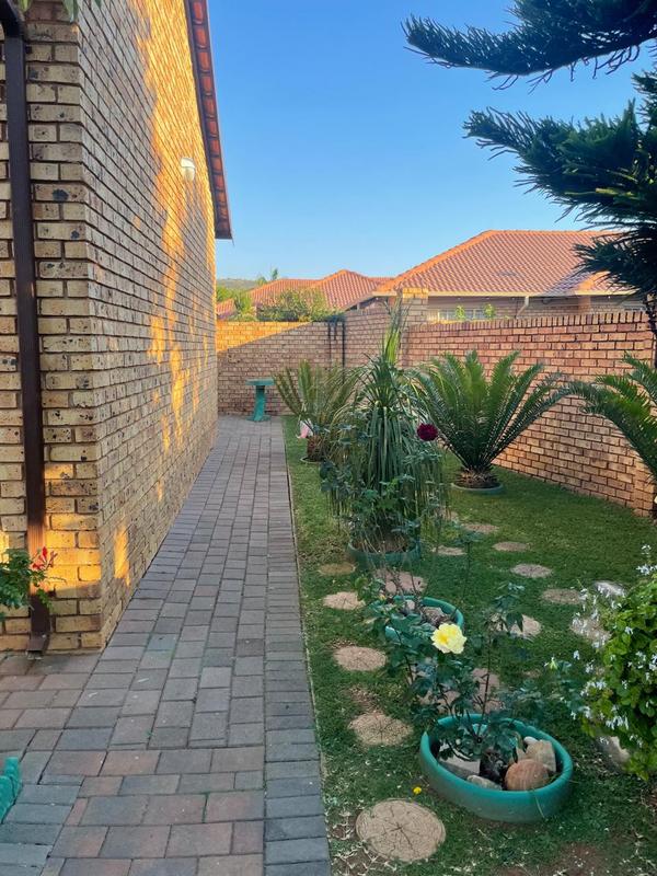 2 Bedroom Property for Sale in Sinoville Gauteng