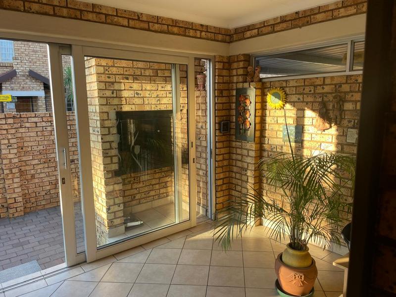 2 Bedroom Property for Sale in Sinoville Gauteng