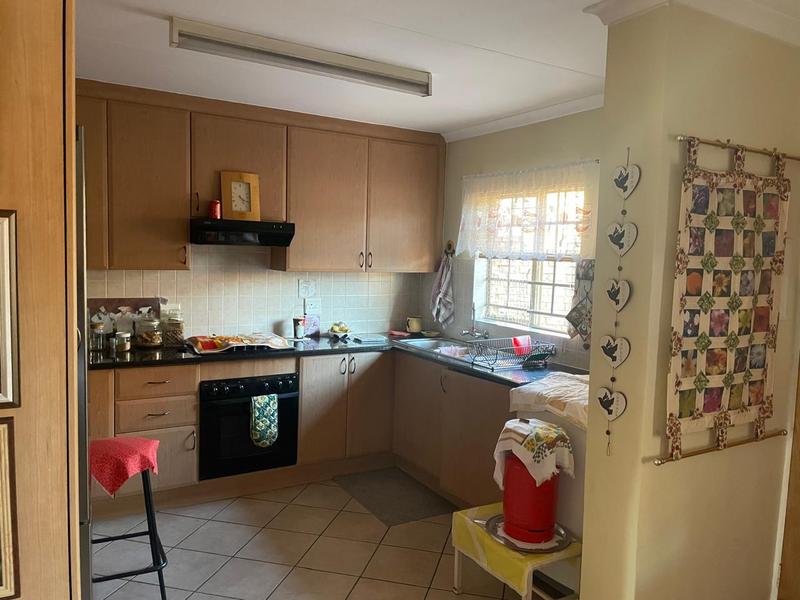 2 Bedroom Property for Sale in Sinoville Gauteng