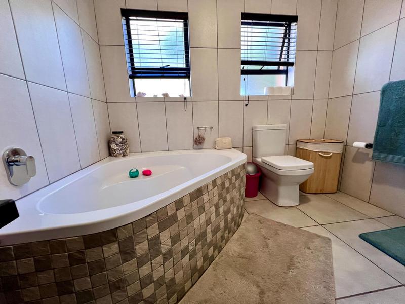 3 Bedroom Property for Sale in Midlands Estate Gauteng