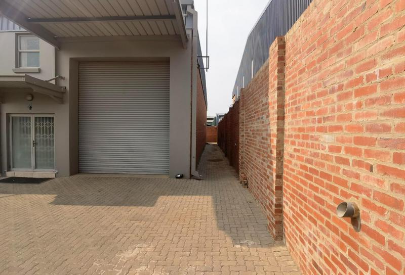 To Let commercial Property for Rent in N4 Gateway Industrial Park Gauteng