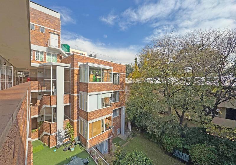 1 Bedroom Property for Sale in Illovo Gauteng
