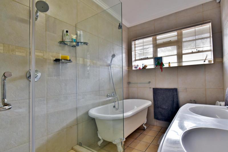 1 Bedroom Property for Sale in Illovo Gauteng