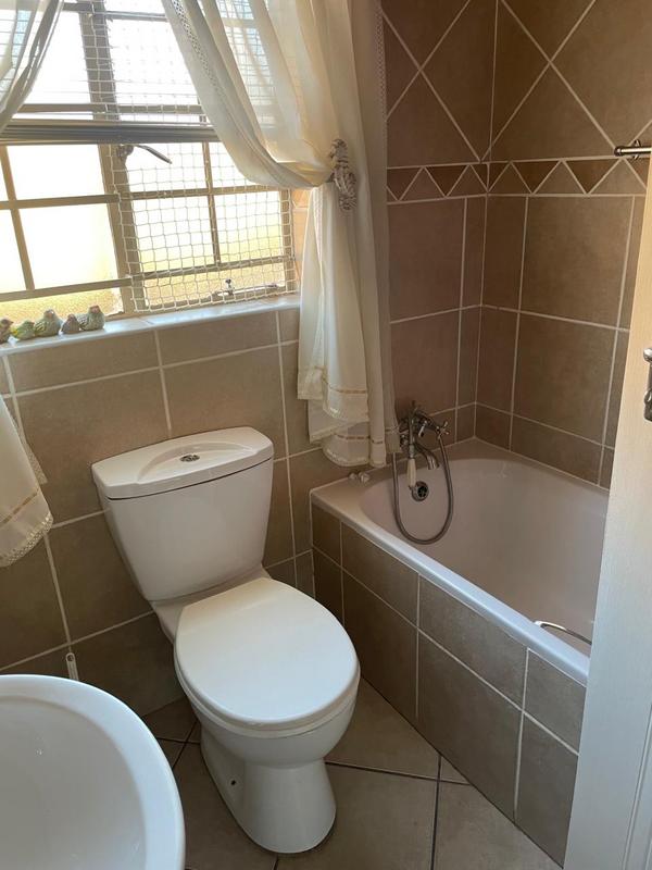 2 Bedroom Property for Sale in Annlin Gauteng