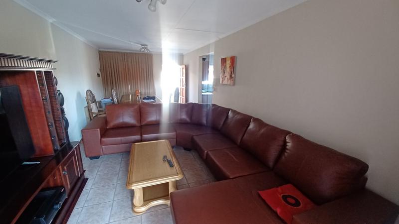 2 Bedroom Property for Sale in Montana Park Gauteng