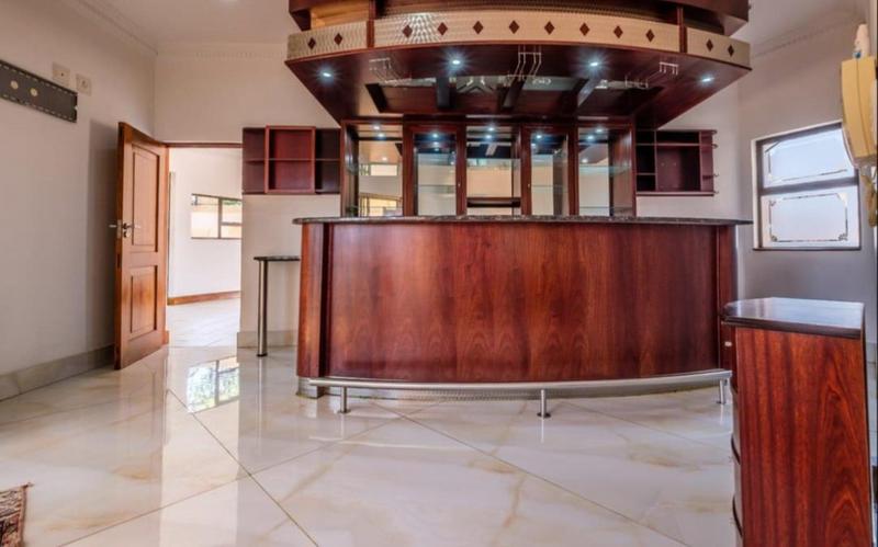 6 Bedroom Property for Sale in Bassonia Gauteng