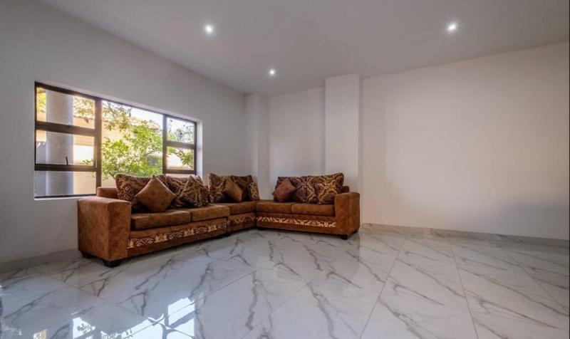 6 Bedroom Property for Sale in Bassonia Gauteng