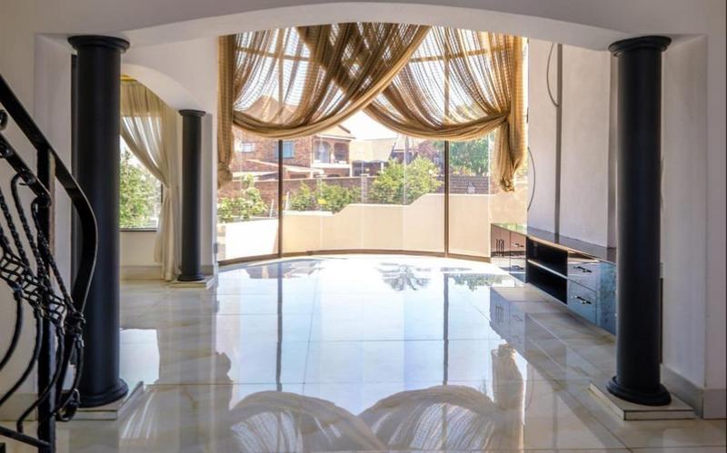 6 Bedroom Property for Sale in Bassonia Gauteng