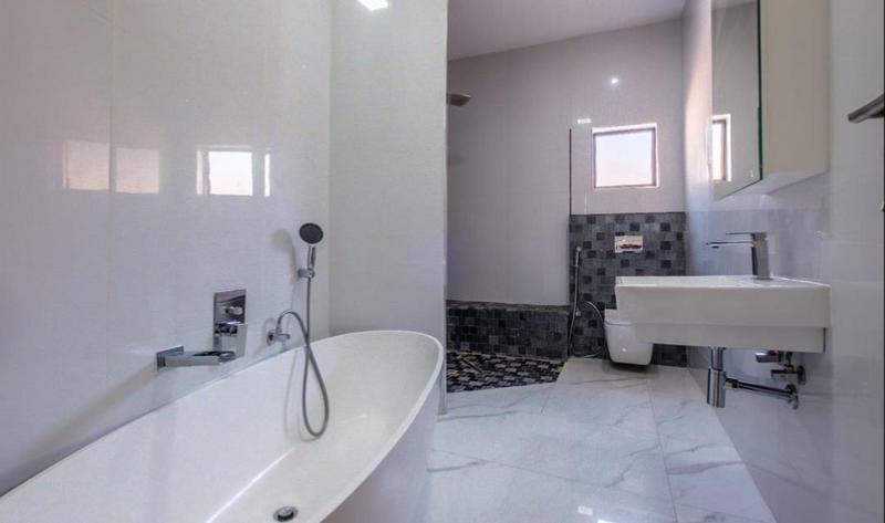 6 Bedroom Property for Sale in Bassonia Gauteng