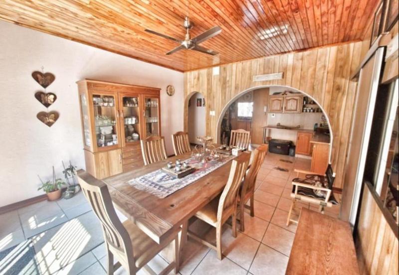6 Bedroom Property for Sale in Mulbarton Gauteng