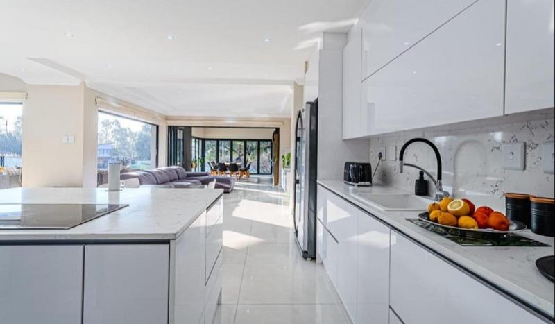 5 Bedroom Property for Sale in Eye of Africa Gauteng