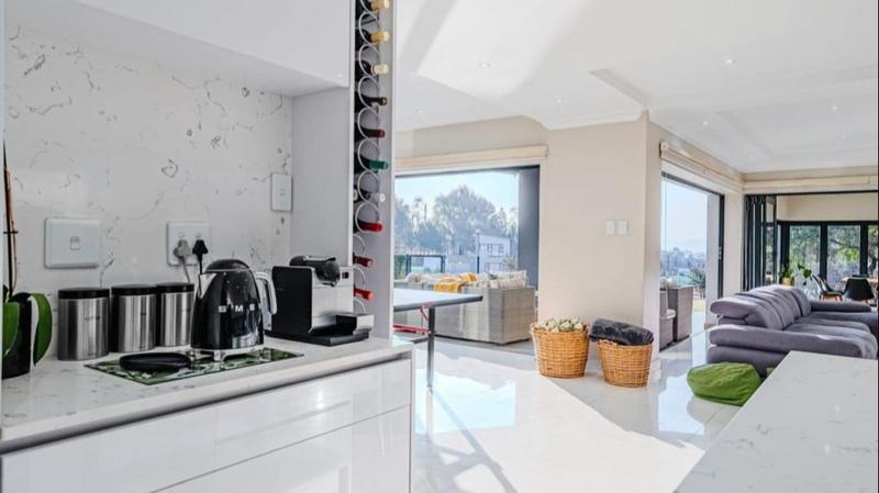 5 Bedroom Property for Sale in Eye of Africa Gauteng