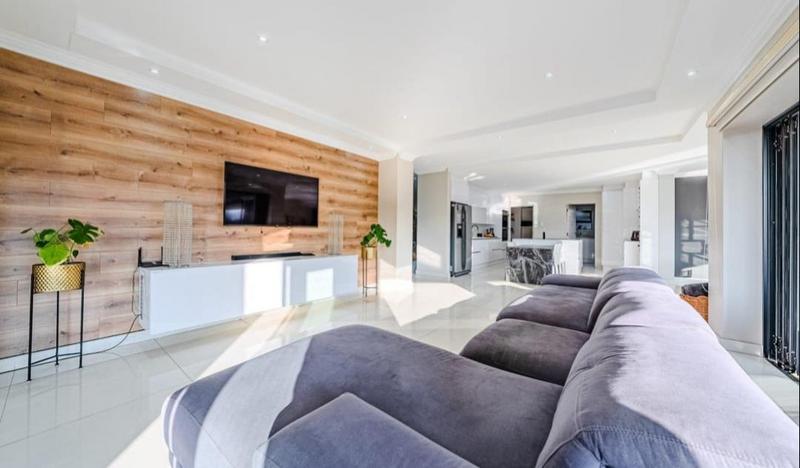 5 Bedroom Property for Sale in Eye of Africa Gauteng