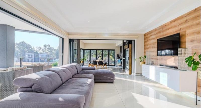 5 Bedroom Property for Sale in Eye of Africa Gauteng