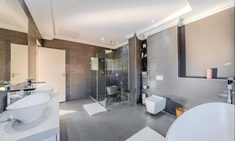 5 Bedroom Property for Sale in Eye of Africa Gauteng