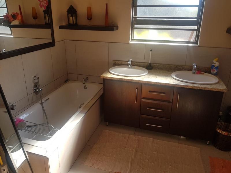 0 Bedroom Property for Sale in Vaaloewer Gauteng