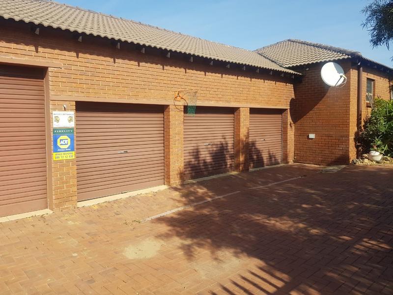 0 Bedroom Property for Sale in Vaaloewer Gauteng