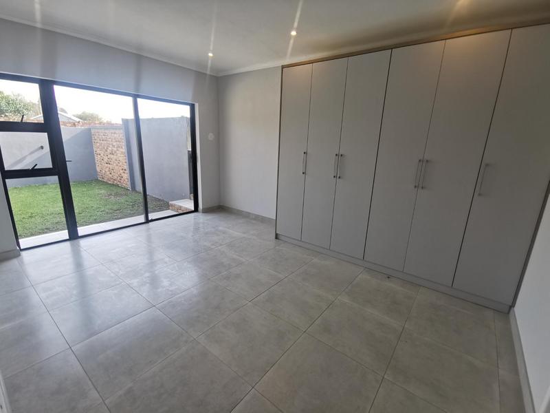 3 Bedroom Property for Sale in Kookrus Gauteng