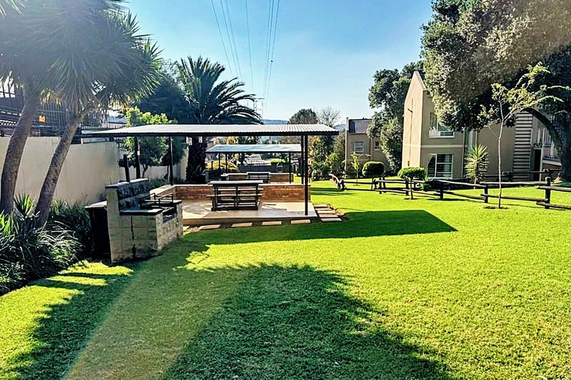 2 Bedroom Property for Sale in Bedford Gardens Gauteng