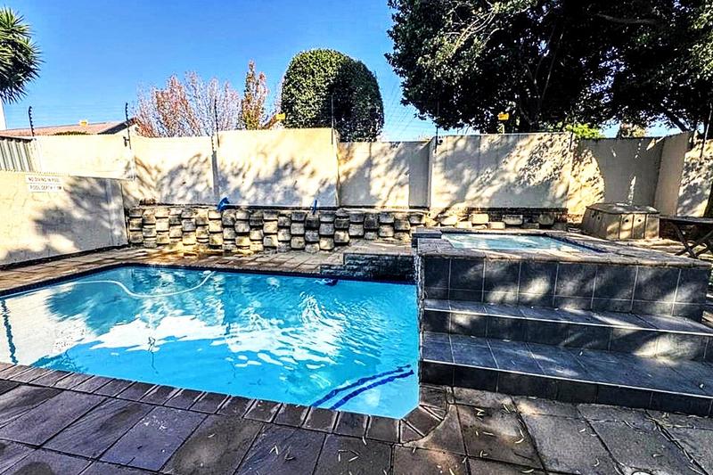 2 Bedroom Property for Sale in Bedford Gardens Gauteng