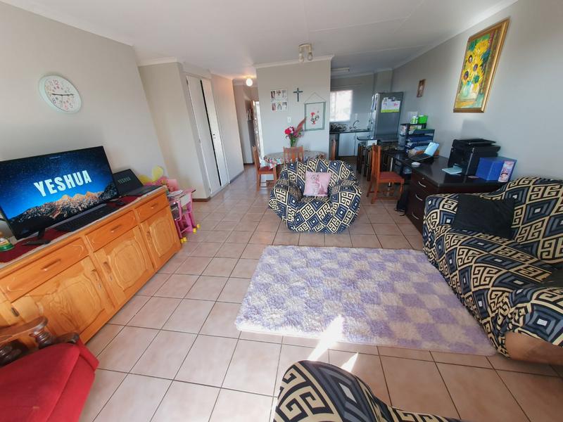 2 Bedroom Property for Sale in Dorandia Gauteng
