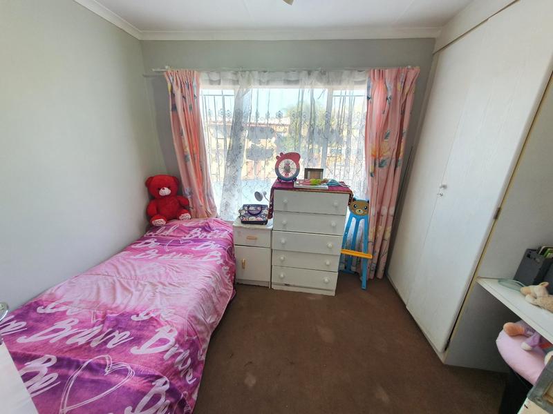 2 Bedroom Property for Sale in Dorandia Gauteng