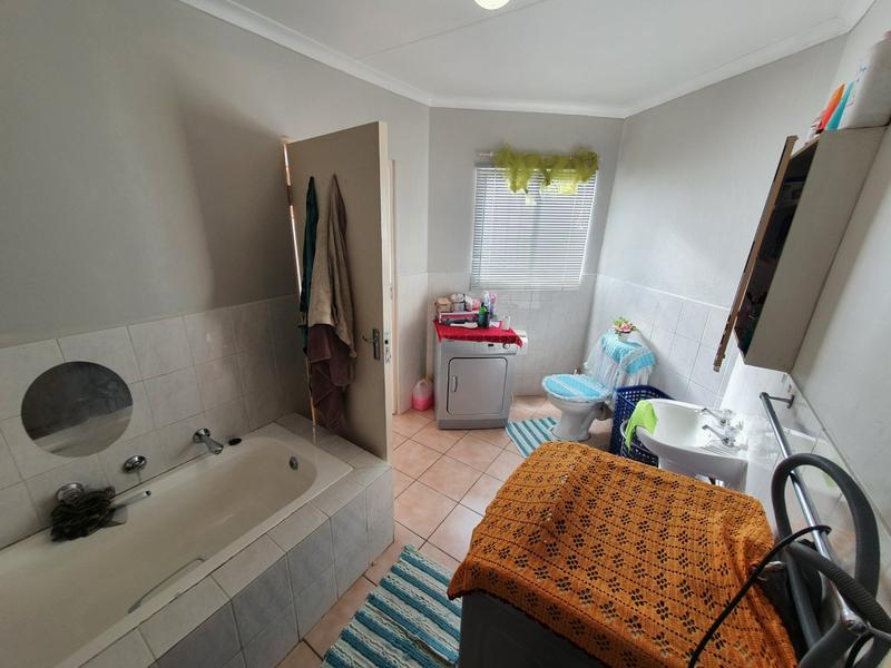 2 Bedroom Property for Sale in Dorandia Gauteng