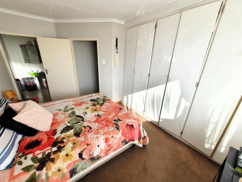 2 Bedroom Property for Sale in Dorandia Gauteng