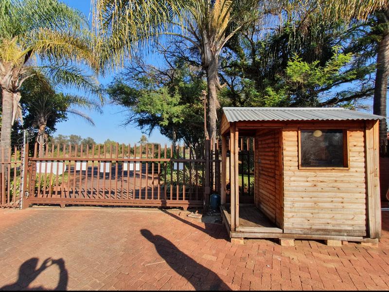 2 Bedroom Property for Sale in Dorandia Gauteng