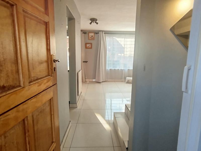 2 Bedroom Property for Sale in Freeway Park Gauteng