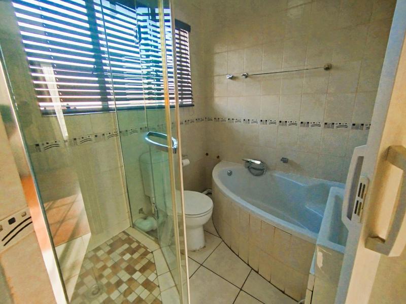 2 Bedroom Property for Sale in Freeway Park Gauteng