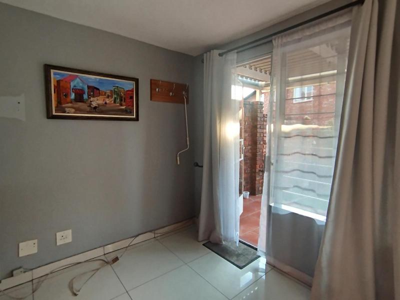 2 Bedroom Property for Sale in Freeway Park Gauteng