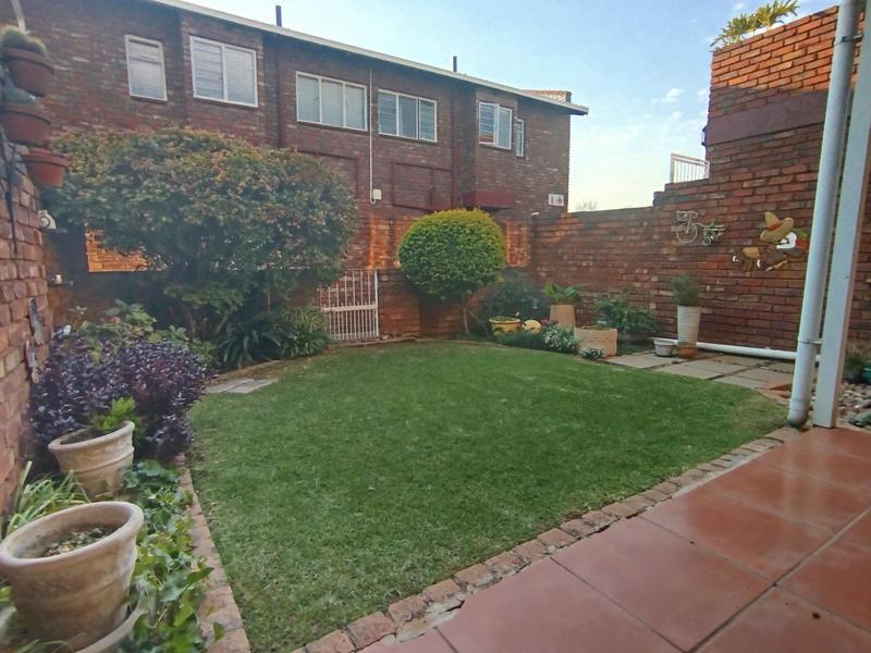2 Bedroom Property for Sale in Freeway Park Gauteng