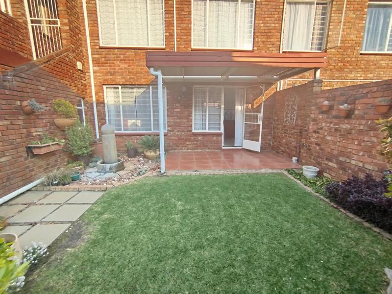 2 Bedroom Property for Sale in Freeway Park Gauteng