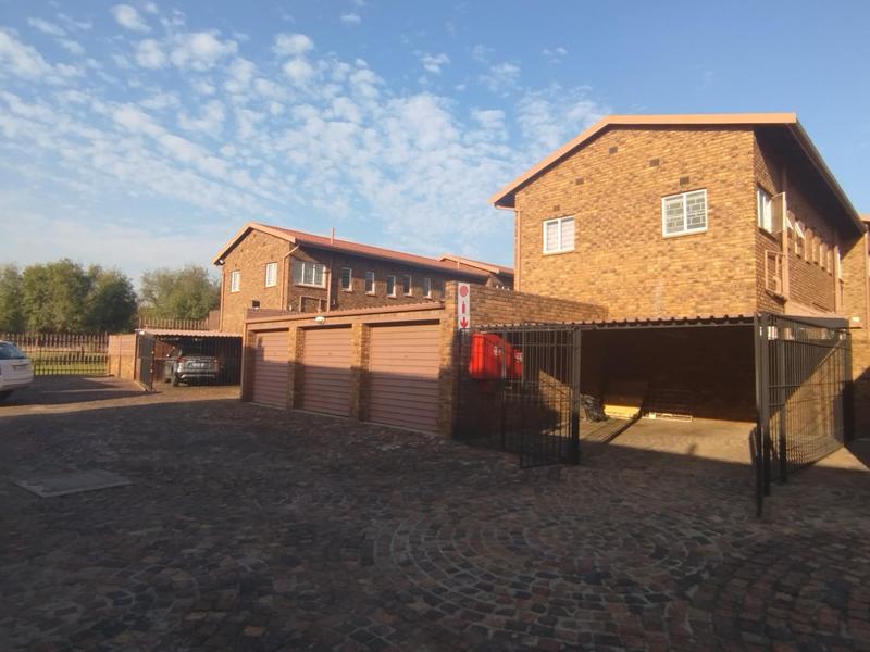 2 Bedroom Property for Sale in Freeway Park Gauteng