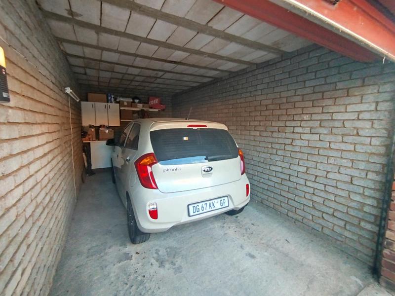 2 Bedroom Property for Sale in Freeway Park Gauteng