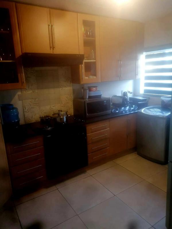 To Let 2 Bedroom Property for Rent in Bramley View Gauteng