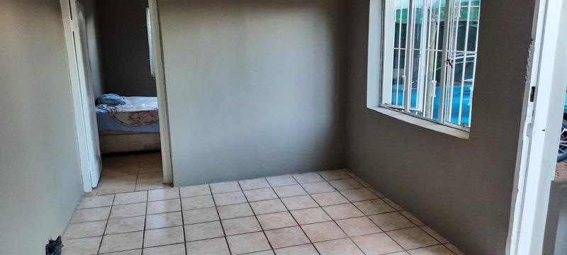 To Let 1 Bedroom Property for Rent in Kensington Gauteng