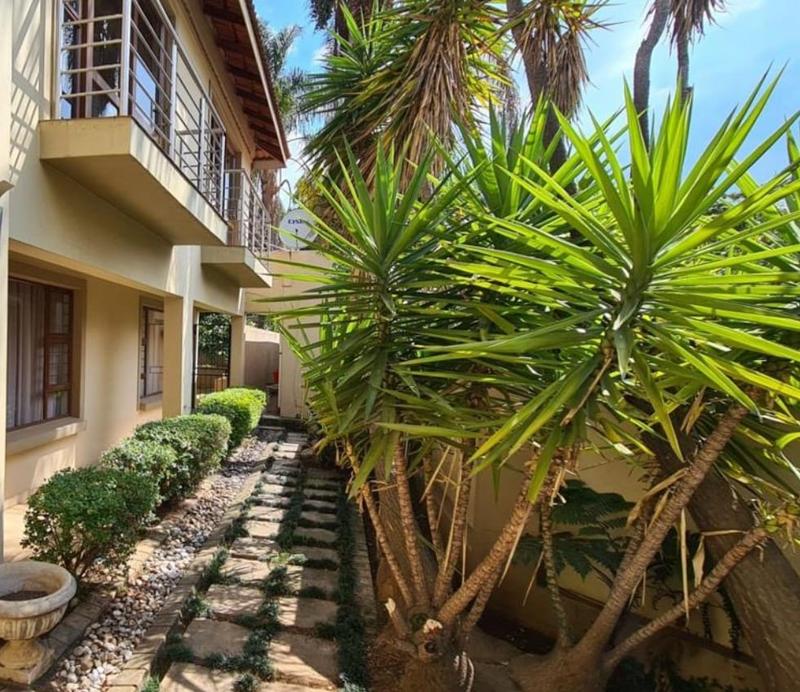 To Let 4 Bedroom Property for Rent in Kensington Gauteng
