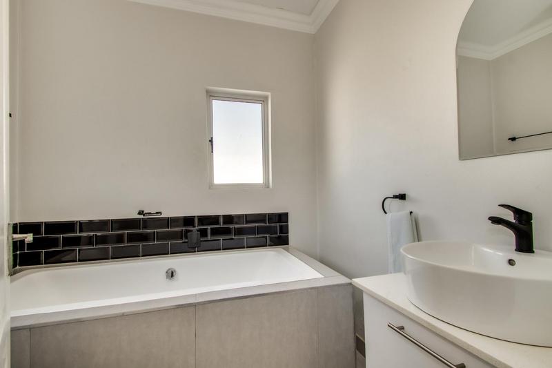 To Let 3 Bedroom Property for Rent in Craigavon Gauteng