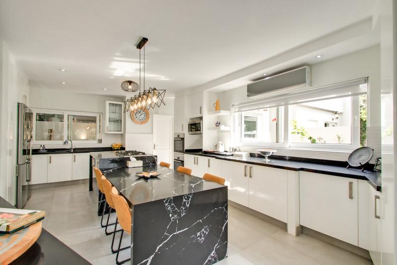 To Let 5 Bedroom Property for Rent in Fourways Gardens Gauteng