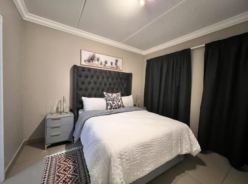 To Let 1 Bedroom Property for Rent in Broadacres Gauteng