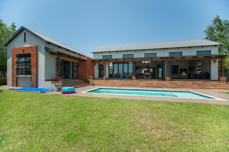 To Let 3 Bedroom Property for Rent in Copperleaf Estate Gauteng