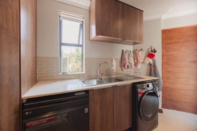To Let 3 Bedroom Property for Rent in Copperleaf Estate Gauteng