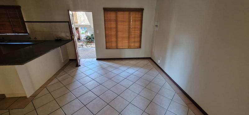 2 Bedroom Property for Sale in Monavoni Gauteng