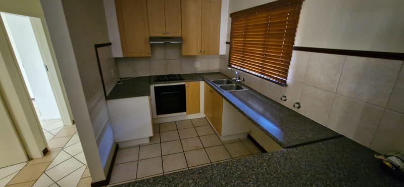 2 Bedroom Property for Sale in Monavoni Gauteng