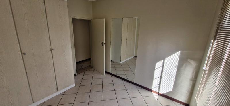 2 Bedroom Property for Sale in Monavoni Gauteng
